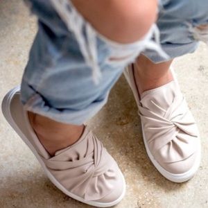 NIB MIA Zoe Slip On Sneaker - Sz 10 White